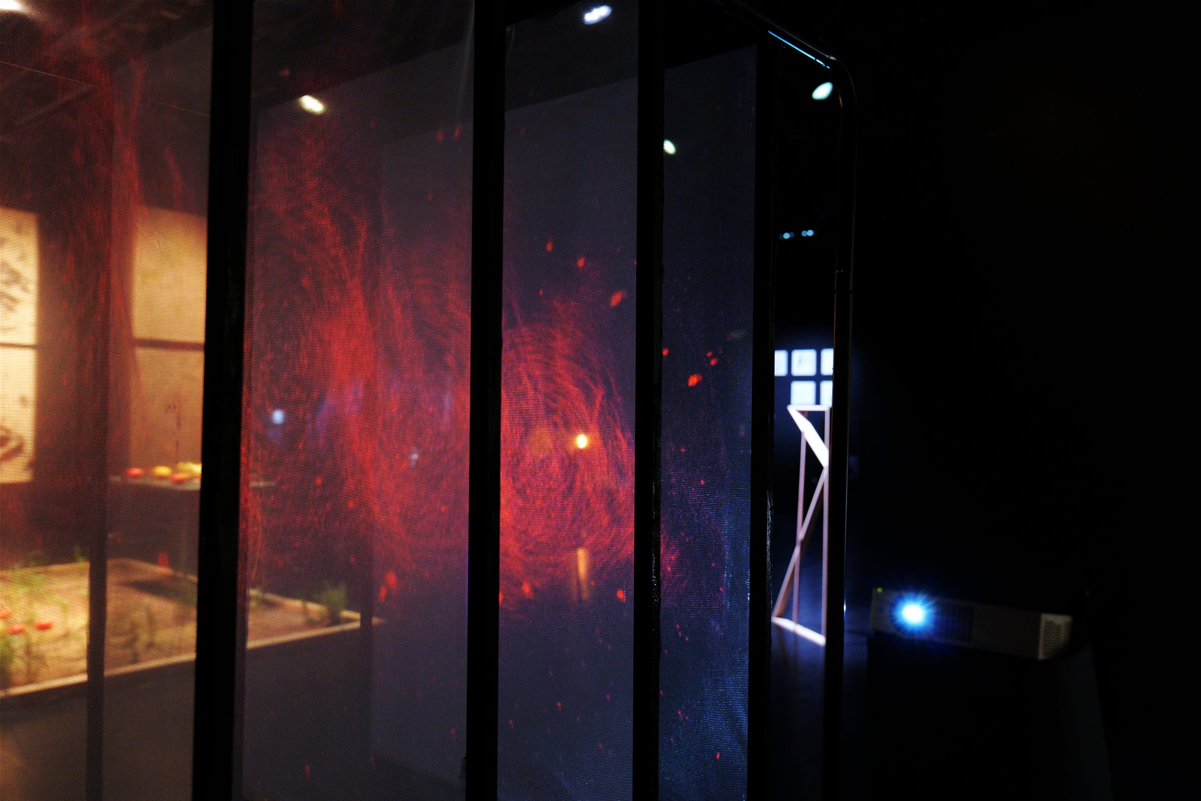 Projection onto layered mesh screens