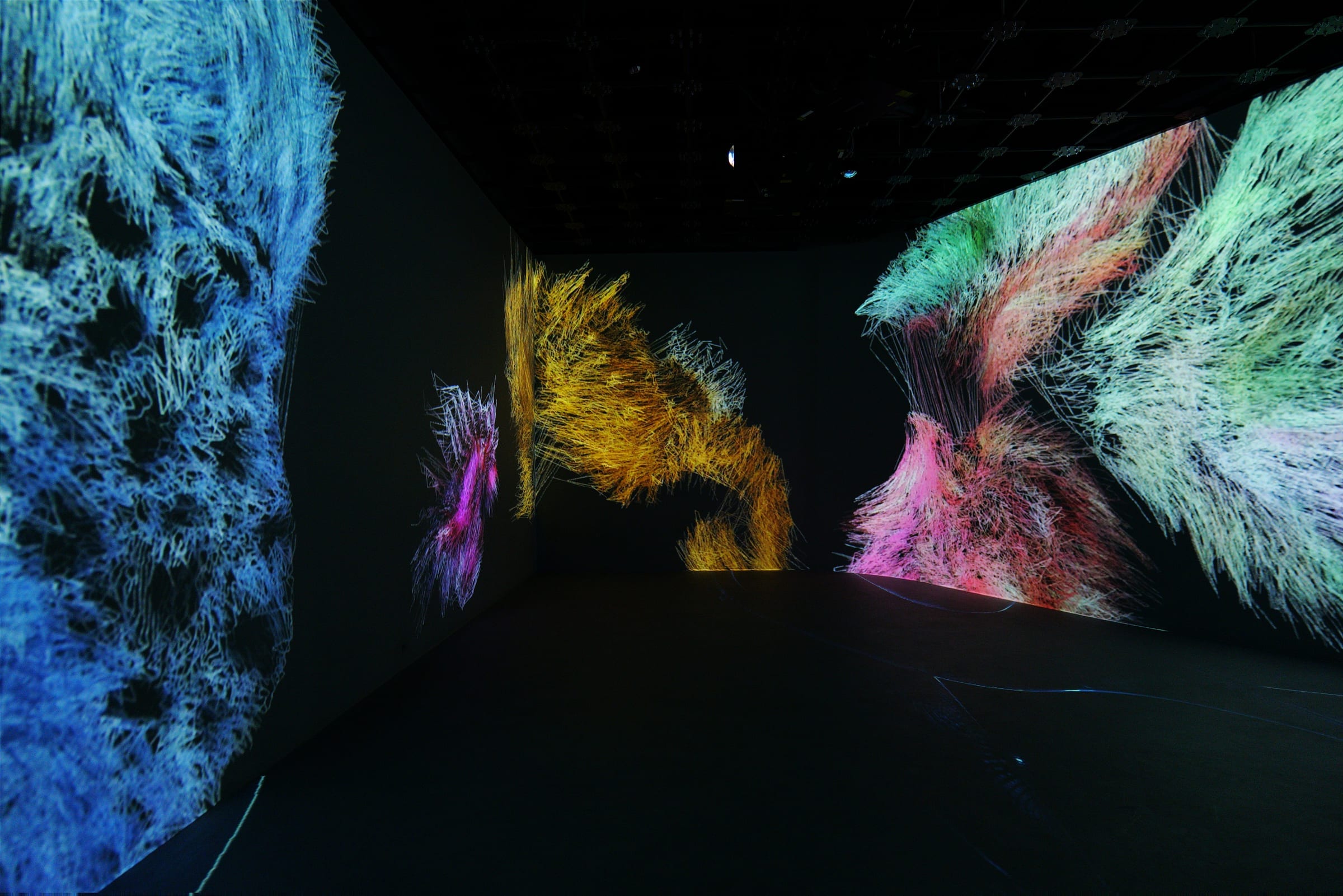 Immersive projection room